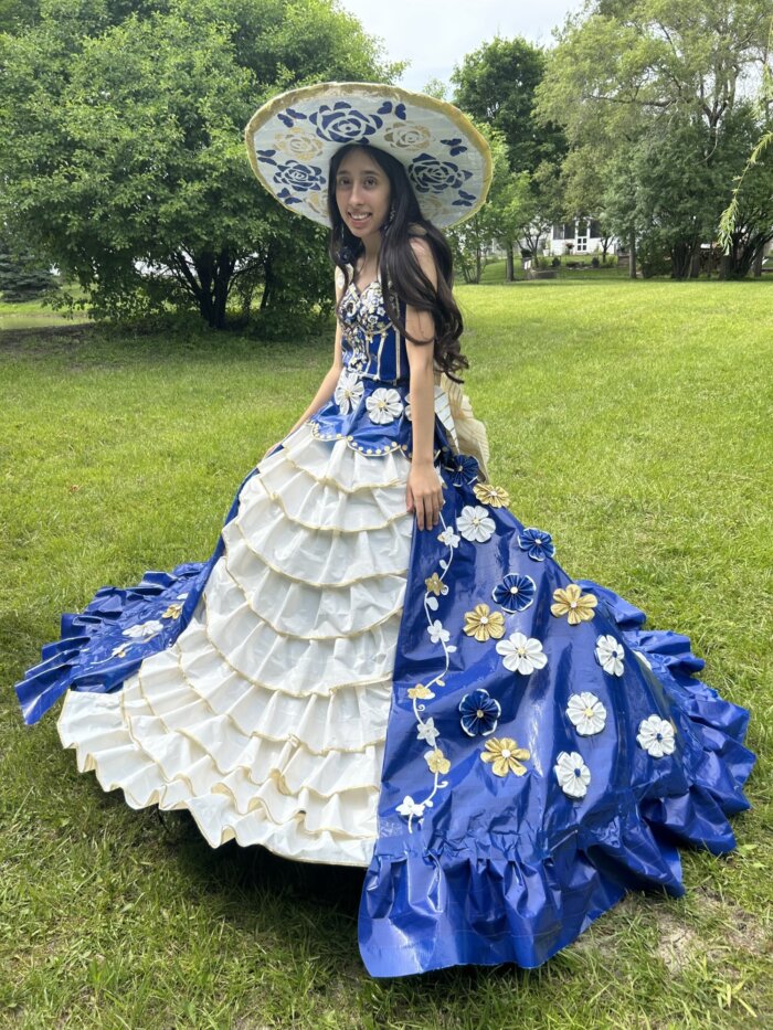 Esmeralda entry photo 4