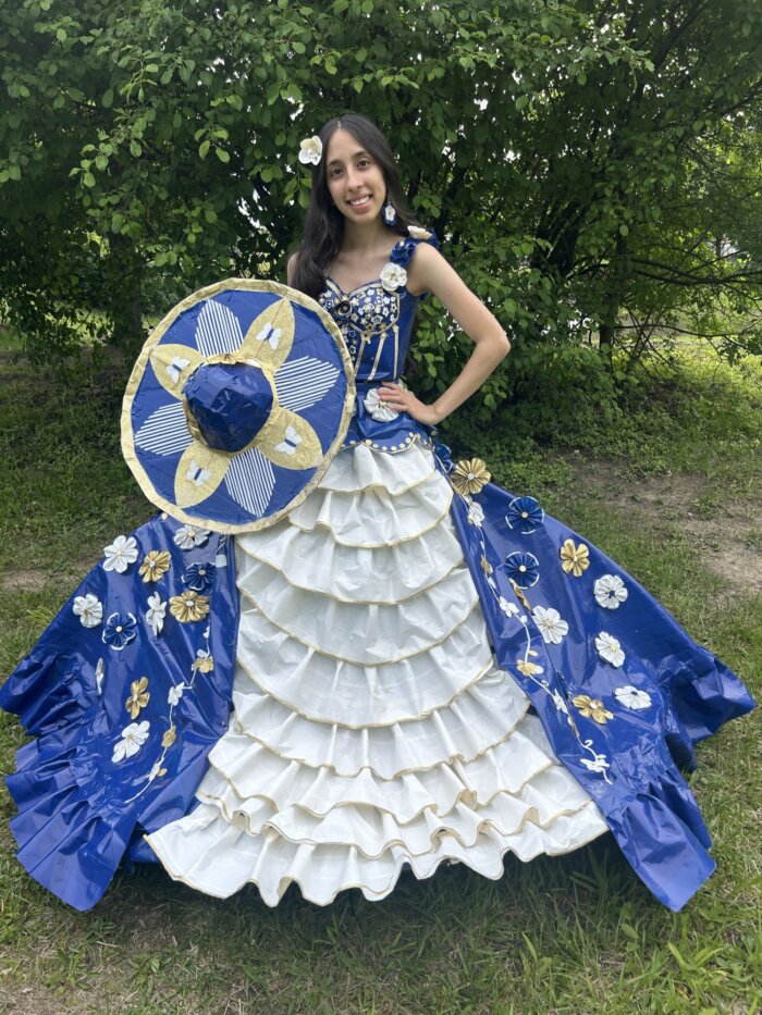 Esmeralda entry photo 2